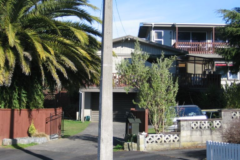 Photo of property in 28 Manapouri Place, Glenview, Hamilton, 3206