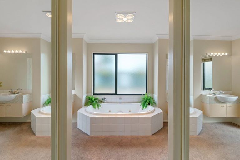 Photo of property in 3 Devon Crescent, Darfield, 7510