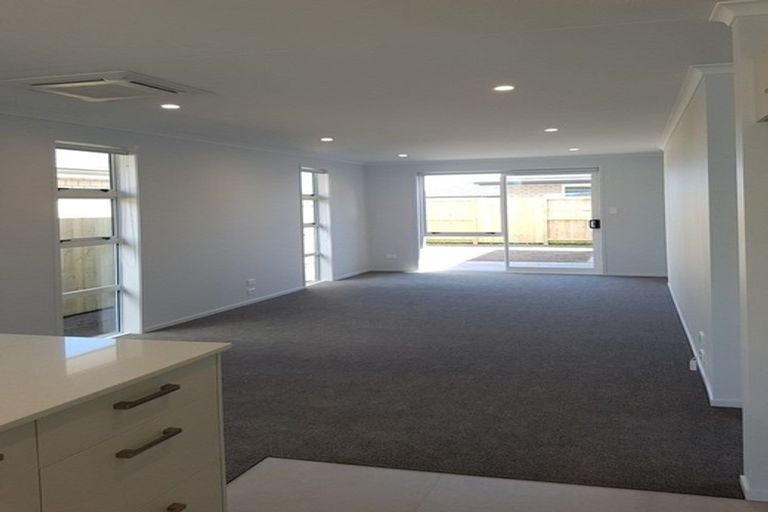 Photo of property in 11 Te Wharo Drive, Papamoa, 3118