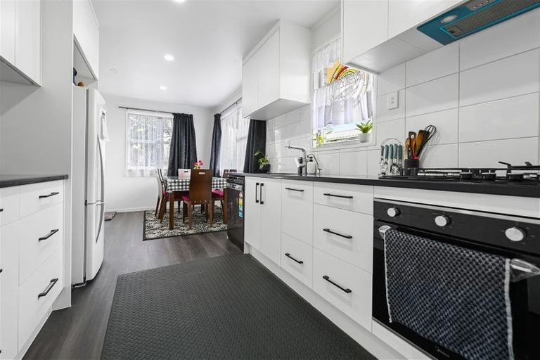 Photo of property in 39 Rhonda Avenue, Deanwell, Hamilton, 3206