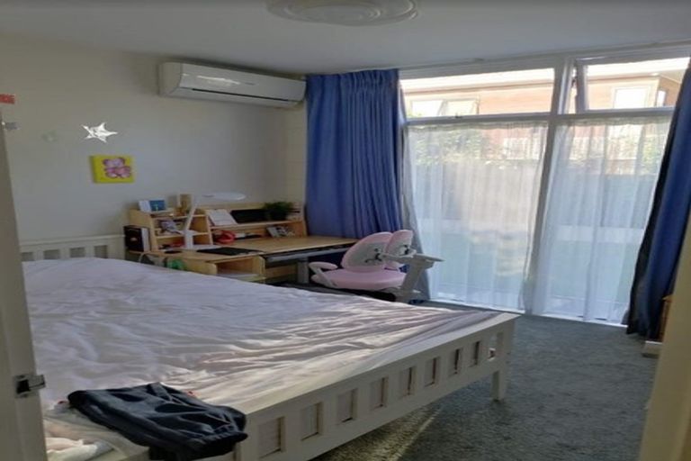 Photo of property in 103 Cascades Road, Pakuranga Heights, Auckland, 2010