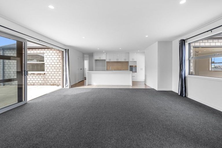 Photo of property in 2 Cupples Street, Papamoa Beach, Papamoa, 3118