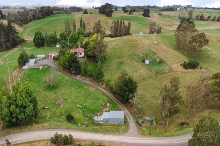 Photo of property in 47 Knight Road, Dannevirke, 4976