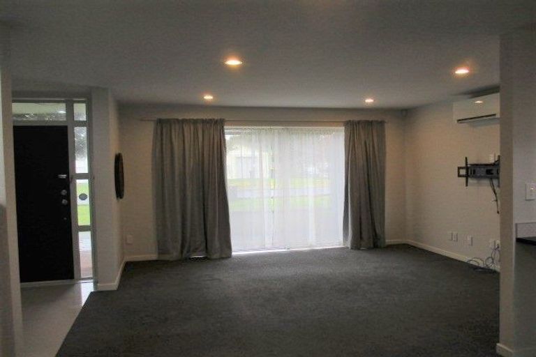 Photo of property in 13 Popokatea Drive, Takanini, 2112