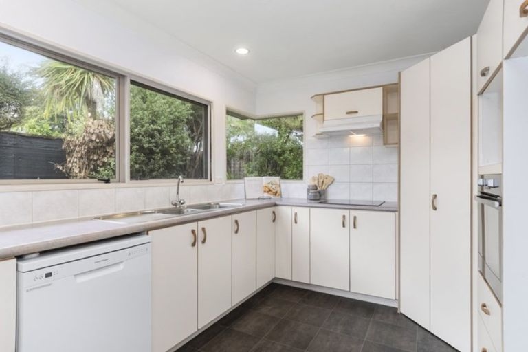 Photo of property in 69 Dalton Drive, Papamoa Beach, Papamoa, 3118