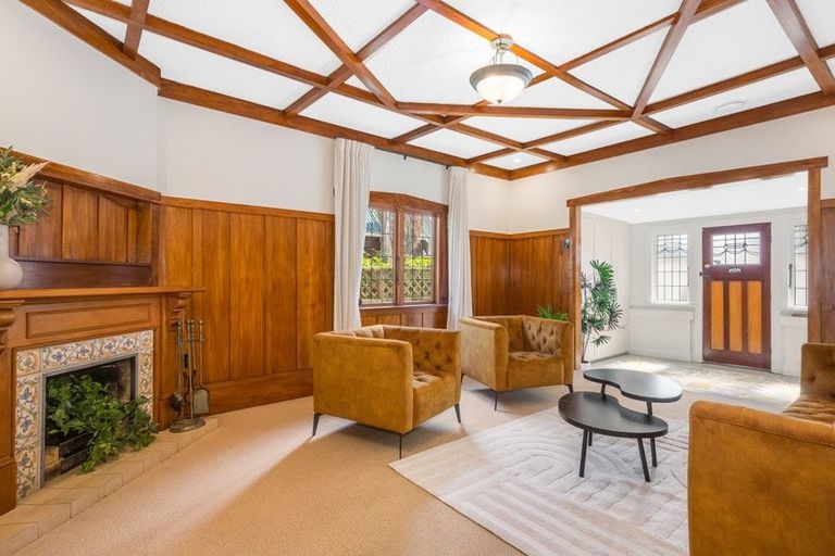 Photo of property in 49 Oroua Street, Eastbourne, Lower Hutt, 5013