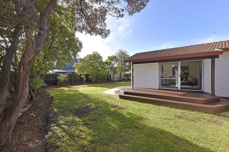 Photo of property in 72 Orrick Crescent, Avondale, Christchurch, 8061