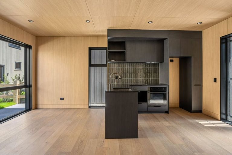 Photo of property in 3 O'meara Street, Swanson, Auckland, 0614