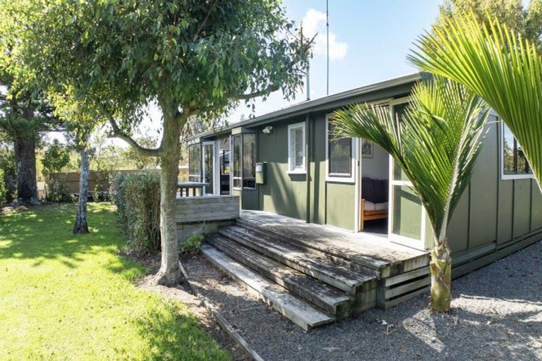 Photo of property in 8 Katrin Place, Mahia, 4198