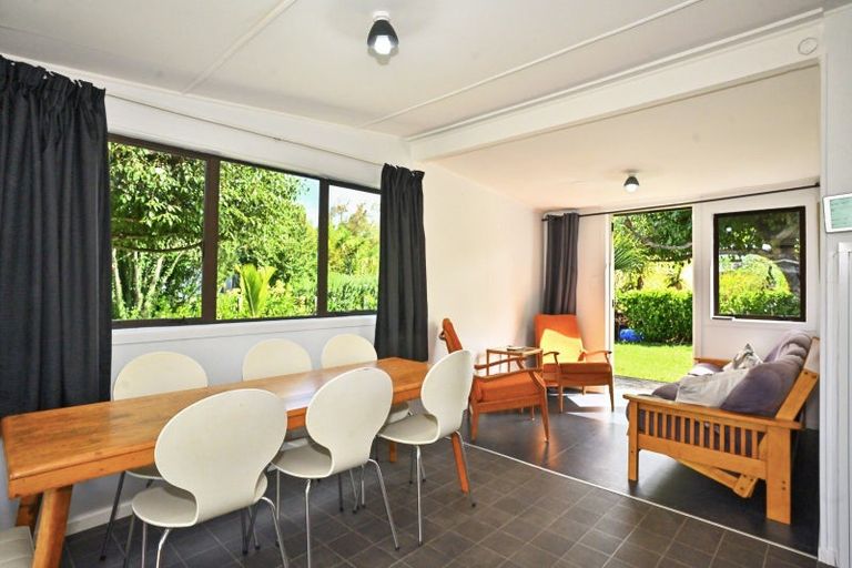 Photo of property in 8 Katrin Place, Mahia, 4198