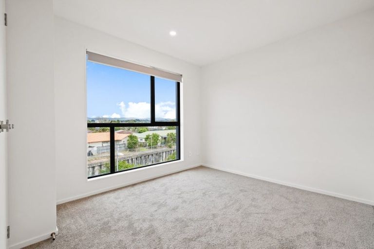 Photo of property in 16 Red Arches Road, Henderson, Auckland, 0610