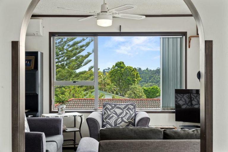 Photo of property in 2/24 Bayview Road, Bayview, Auckland, 0629