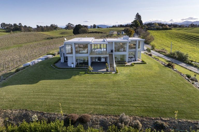 Photo of property in 28 Lindup Road, Lower Moutere, Upper Moutere, 7175