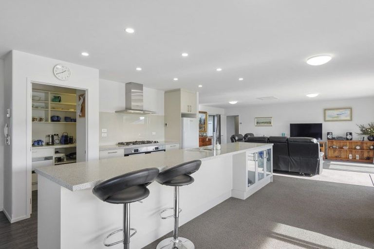 Photo of property in 11 Brampton Drive, West Melton, 7618