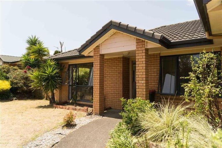 Photo of property in 4 Sandwick Drive, Weymouth, Auckland, 2103