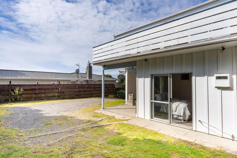 Photo of property in 47 William Street, Waikanae Beach, Waikanae, 5036