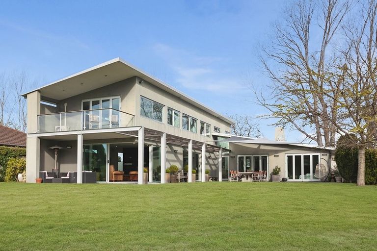 Photo of property in 144 Lake Terrace Road, Burwood, Christchurch, 8061