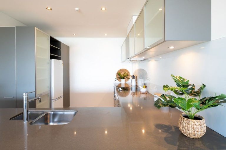 Photo of property in 306/7 Humber Street, Pandora, Napier, 4110