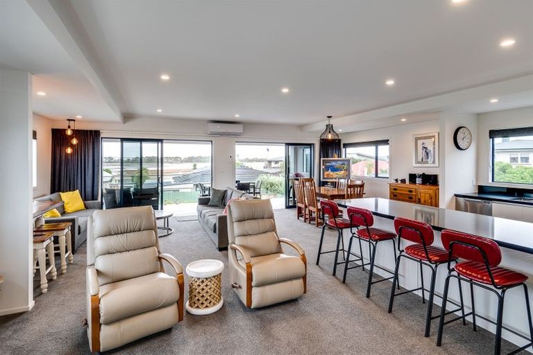 Photo of property in 54 Charles Street, Westshore, Napier, 4110