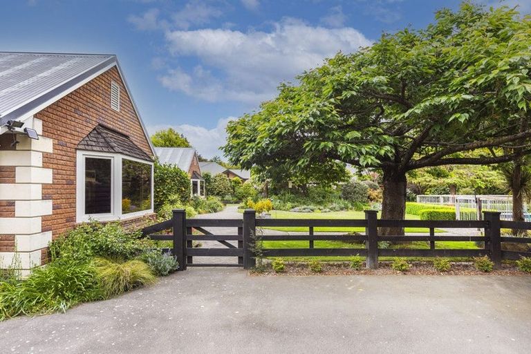 Photo of property in 3 Fairview Briars, Rangiora, 7400