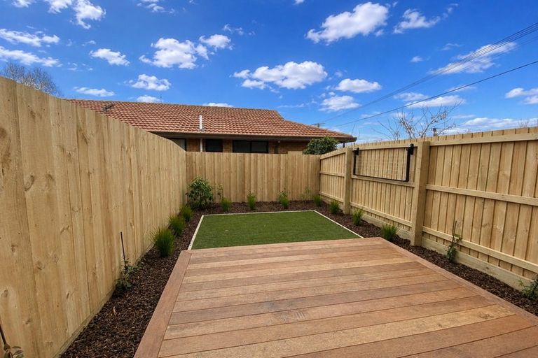 Photo of property in 2/23 Euston Street, Riccarton, Christchurch, 8041