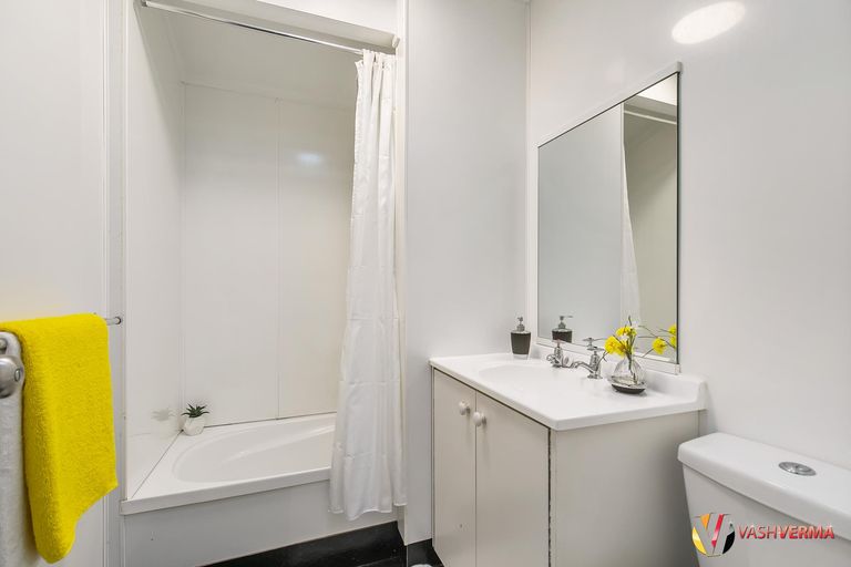 Photo of property in 1/33 Seaward Place, Wattle Downs, Auckland, 2103