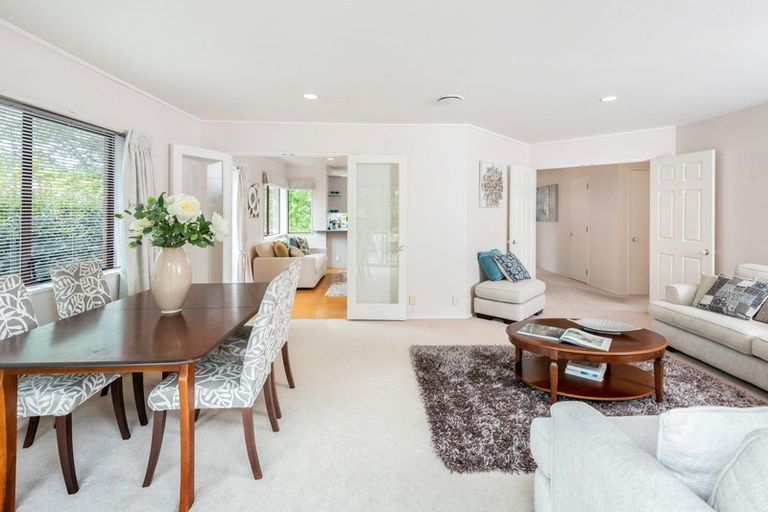 Photo of property in 2/24 Parkhill Road, Mellons Bay, Auckland, 2014