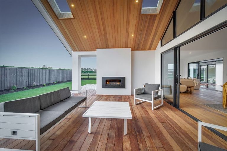 Photo of property in 23 Frank Ernest Crescent, Prebbleton, 7676