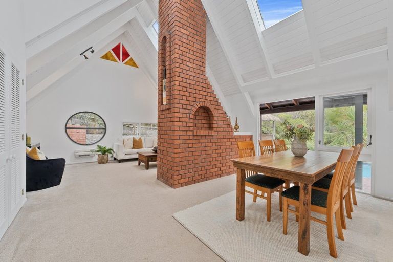 Photo of property in 94 Kowhai Road, Campbells Bay, Auckland, 0630