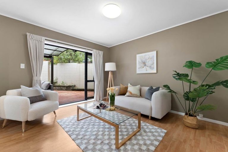 Photo of property in 55 Meadowvale Avenue, Forrest Hill, Auckland, 0620