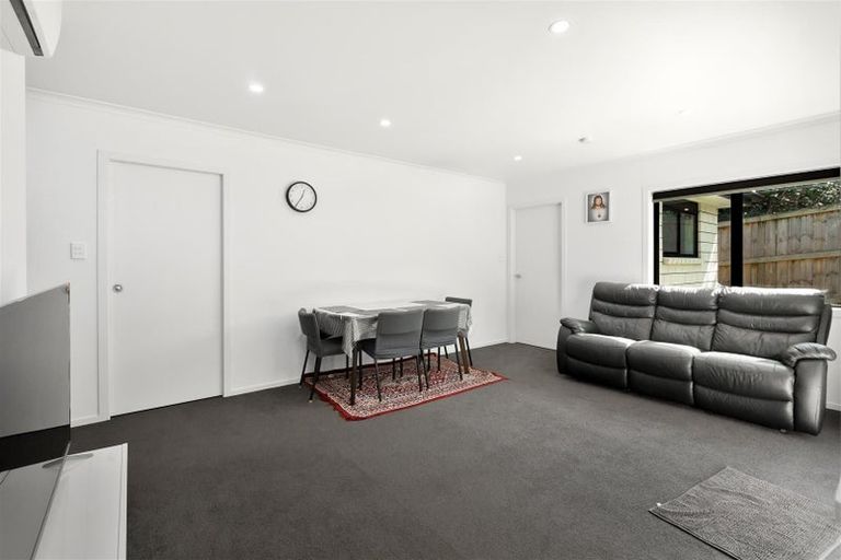 Photo of property in 2/15 Alison Street, Hamilton