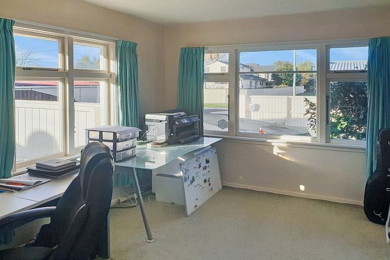 Photo of property in 43 Hounslow Street, Ilam, Christchurch, 8041