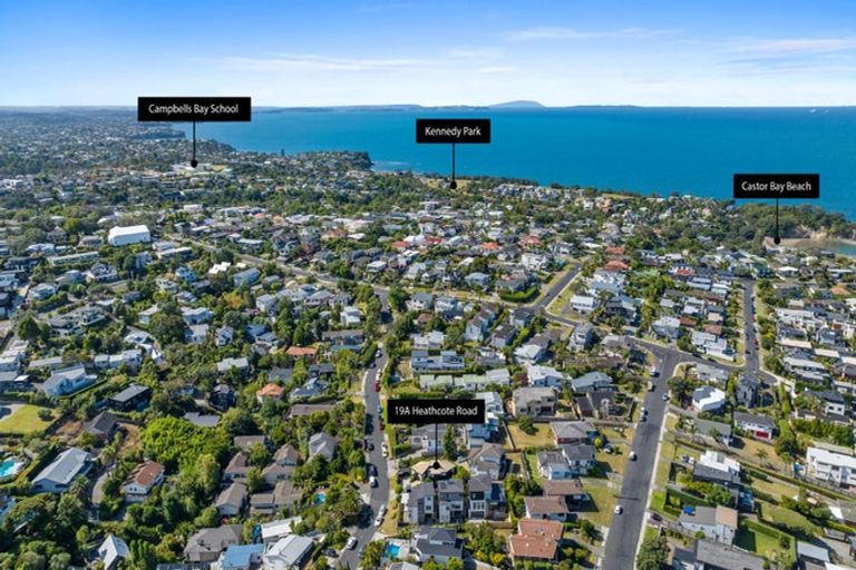 Photo of property in 1/19 Heathcote Road, Castor Bay, Auckland, 0620