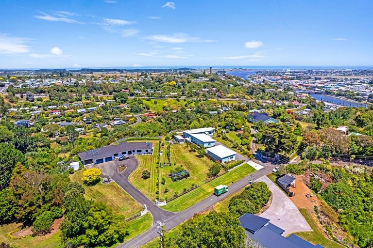Photo of property in 36 Shakespeare Road, Bastia Hill, Whanganui, 4500