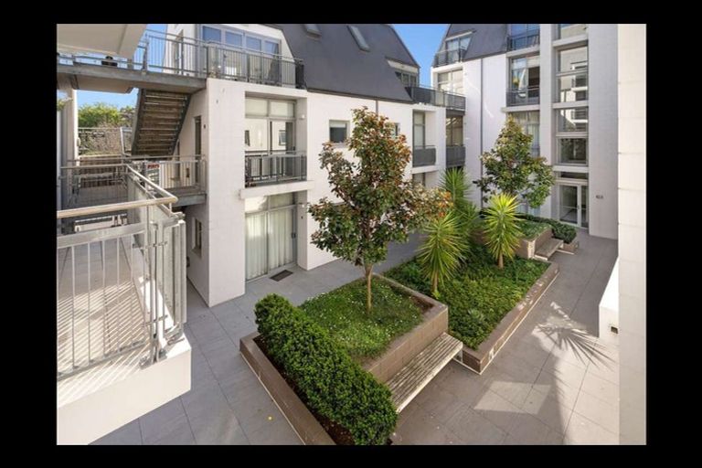 Photo of property in 11/41 Cambridge Terrace, Christchurch Central, Christchurch, 8013