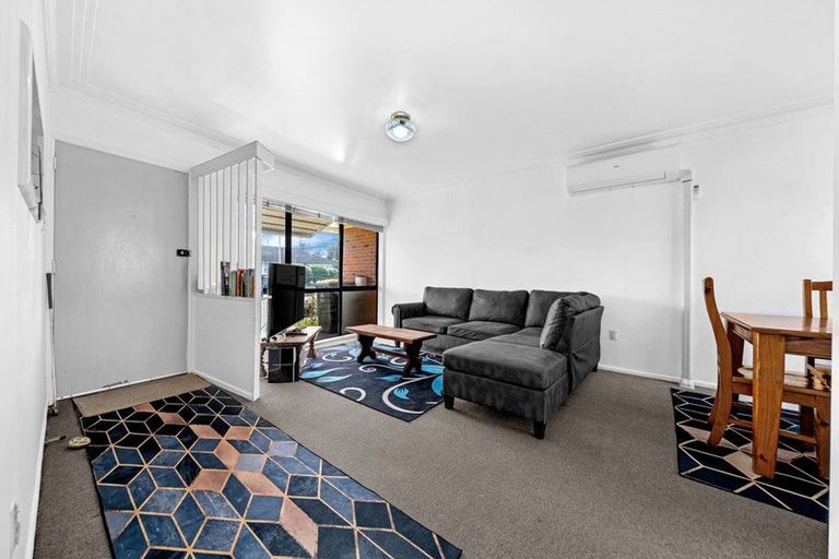 Photo of property in 3/2 Ferguson Street, Manurewa East, Auckland, 2102