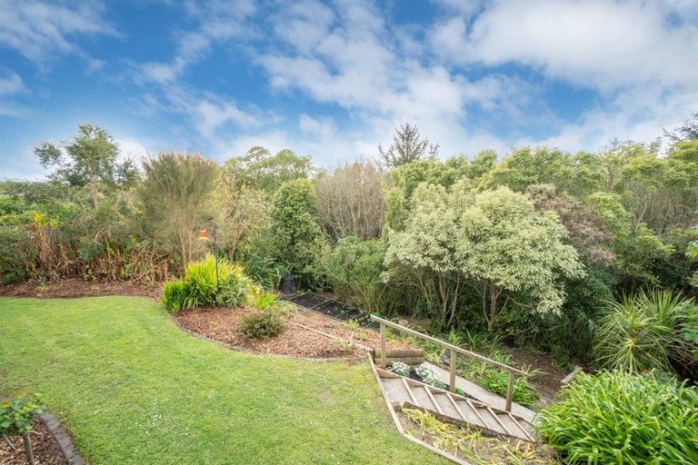 Photo of property in 143 Summerhill Drive, Fitzherbert, Palmerston North, 4410