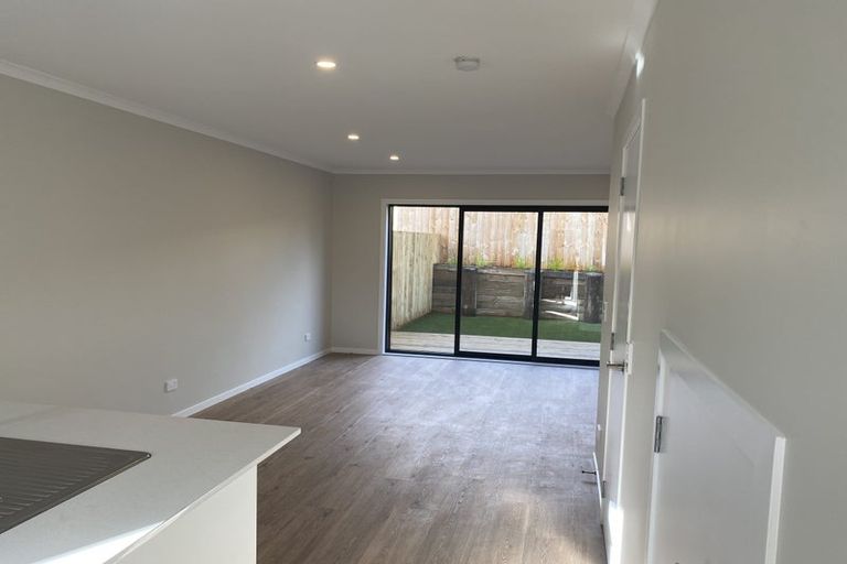 Photo of property in 37/125b Metcalfe Road, Ranui, Auckland, 0612