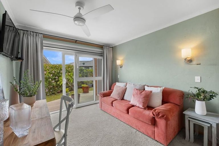 Photo of property in 10 Park Crescent, Mangawhai Heads, Mangawhai, 0505