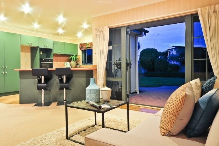 Photo of property in 46 Cairns Crescent, Rototuna, Hamilton, 3210