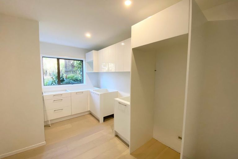 Photo of property in 138 Weatherly Road, Torbay, Auckland, 0630