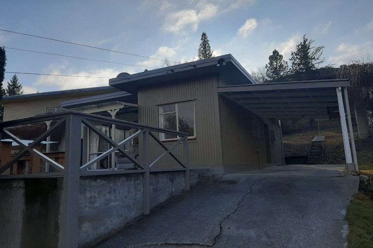 Photo of property in 56 Letts Gully Road, Letts Gully, Alexandra, 9393