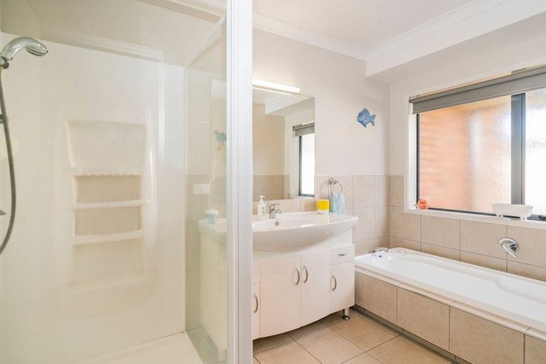 Photo of property in 18 Heritage Close, Whitianga, 3510