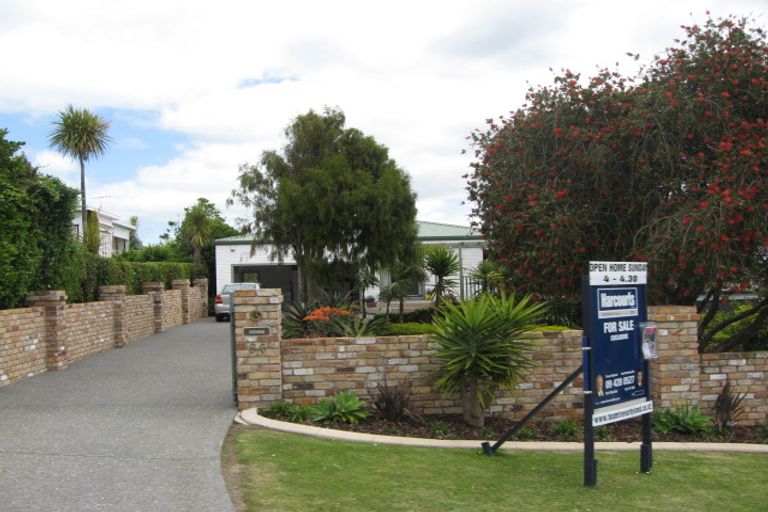 Photo of property in 86 Tiri Road, Tindalls Beach, Whangaparaoa, 0930