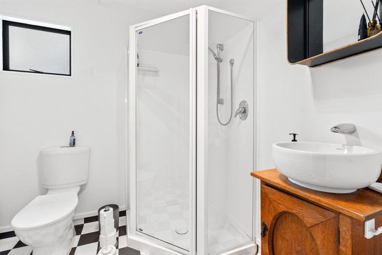 Photo of property in 17-19 Weld Street, Martinborough, 5711