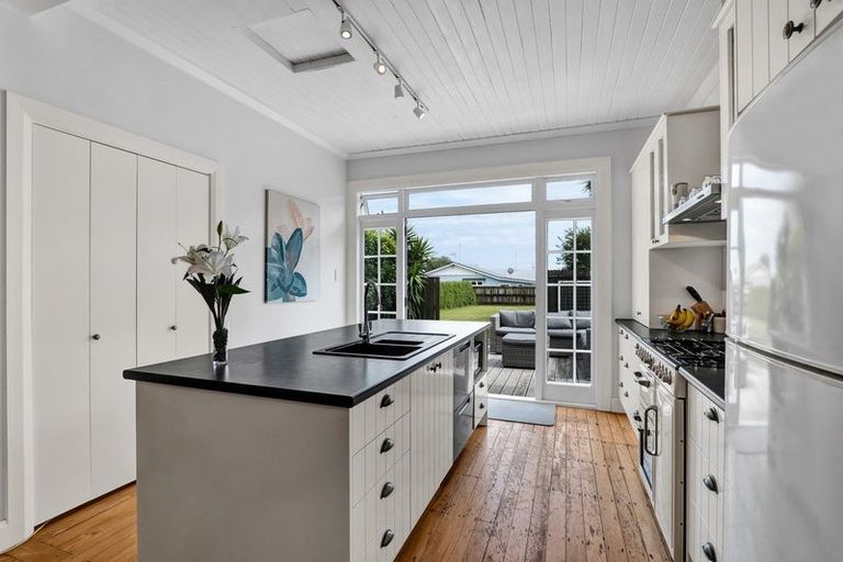 Photo of property in 84 Lorna Street, Lynmouth, New Plymouth, 4310