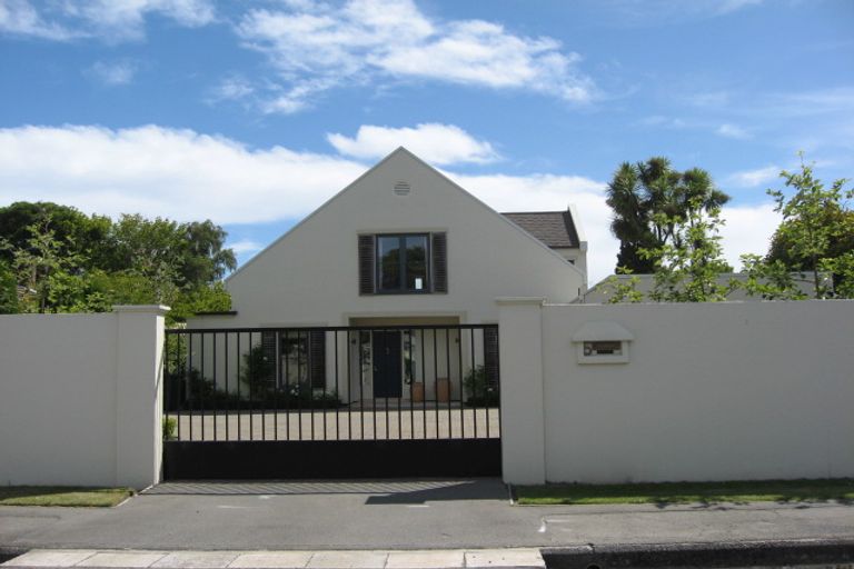 Photo of property in 5 Garden Road, Merivale, Christchurch, 8014