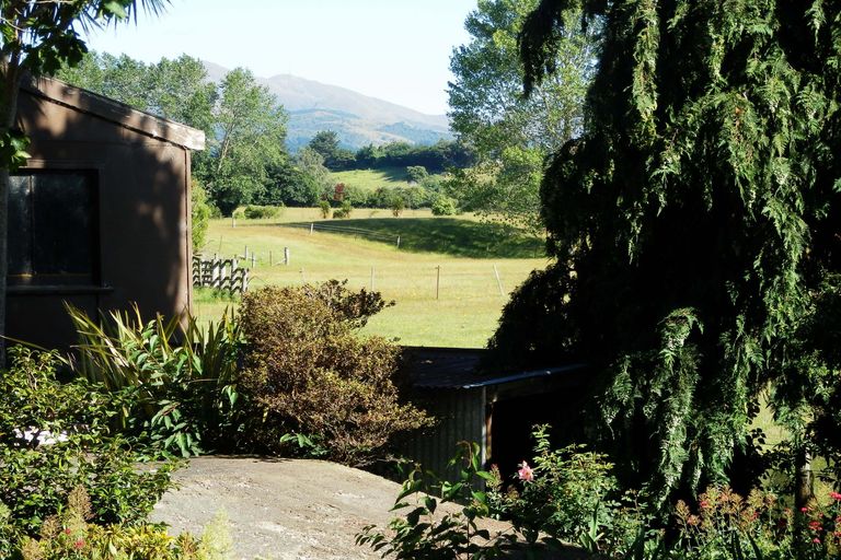 Photo of property in 82 Point Bush Road, Waimate, 7979