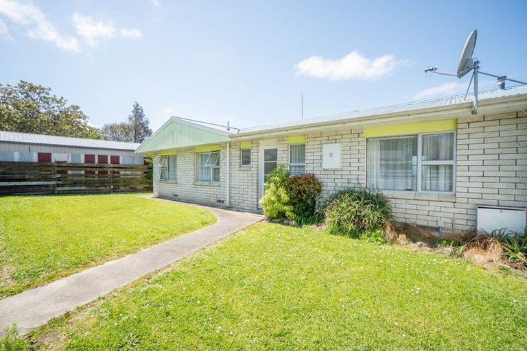 Photo of property in 3 Seddon Street, Takaro, Palmerston North, 4412