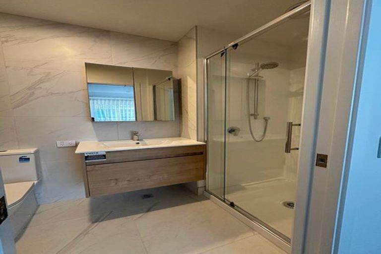 Photo of property in 3e Scanlen Terrace, Kelston, Auckland, 0602